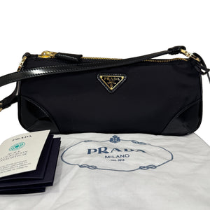 Re-Edition 2002 Medium Shoulder Soft Lux Calfskin Black GHW
