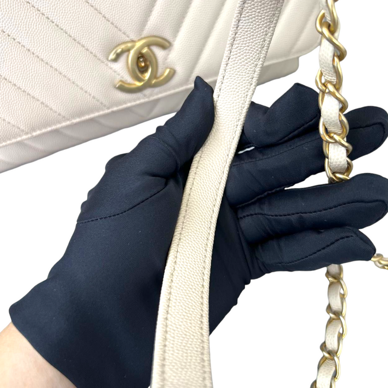 CHANEL Pre-Owned V Stitch Flap Bag - Farfetch