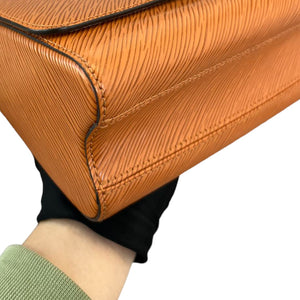 Twist MM Shoulder Bag Epi Caramel Brown GHW