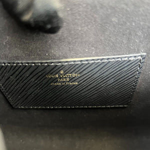 Twist MM Shoulder Bag Epi Black GHW