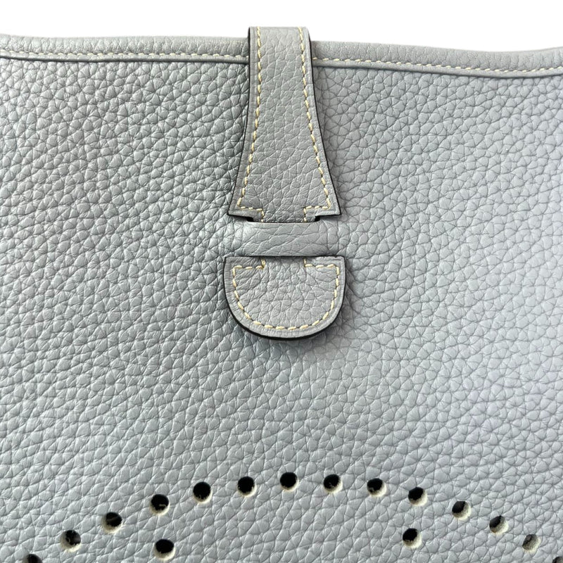 Evelyne III PM Taurillon Clemence Blue SHW