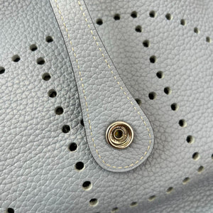 Evelyne III PM Taurillon Clemence Blue SHW