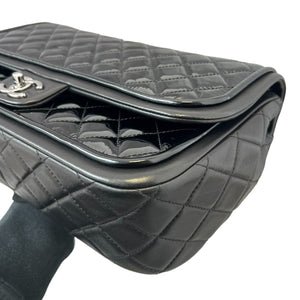 Jumbo Twist Flap Patent Quilted Black SHW