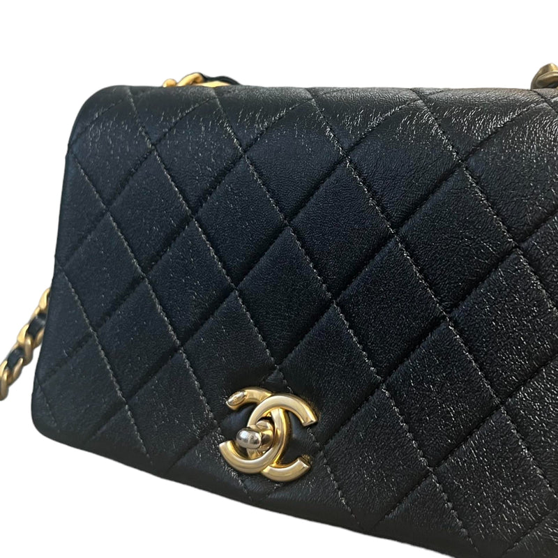 Fashion Therapy Flap Medium Calfskin Quilted Black GHW