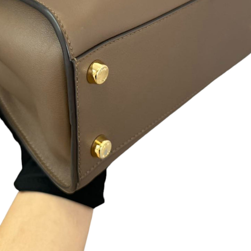 Peekaboo Iseeu Small Calfskin Leather Taupe GHW