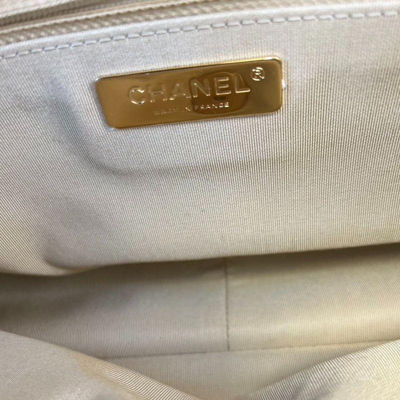 19 Flap Large Lambskin Quilted Beige MHW