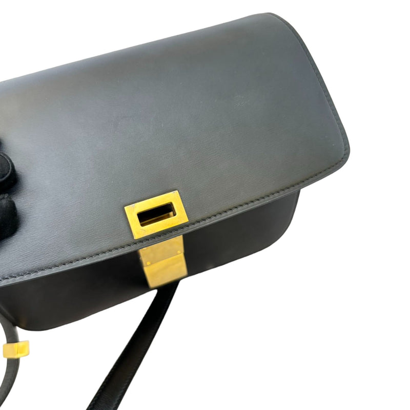 Classic Box Flap Medium Calfskin Black GHW