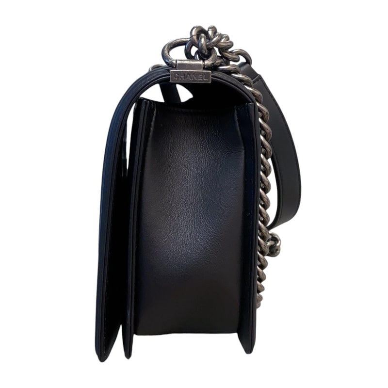 New Medium Boy Flap Calfskin Chevron Black RHW