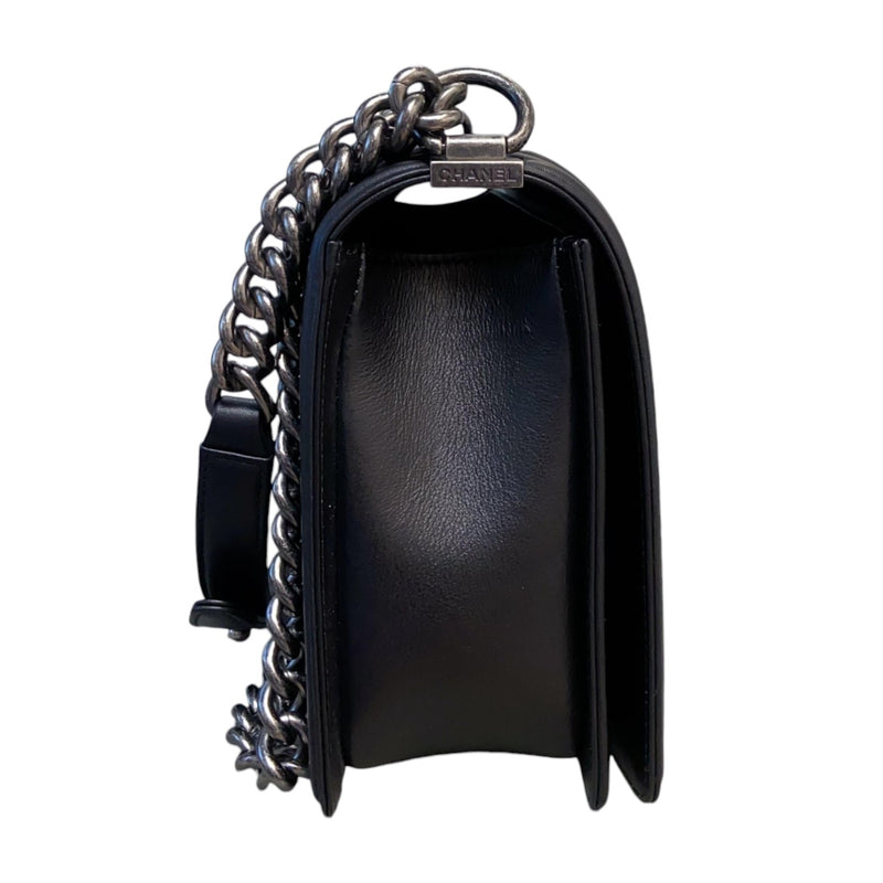 New Medium Boy Flap Calfskin Chevron Black RHW