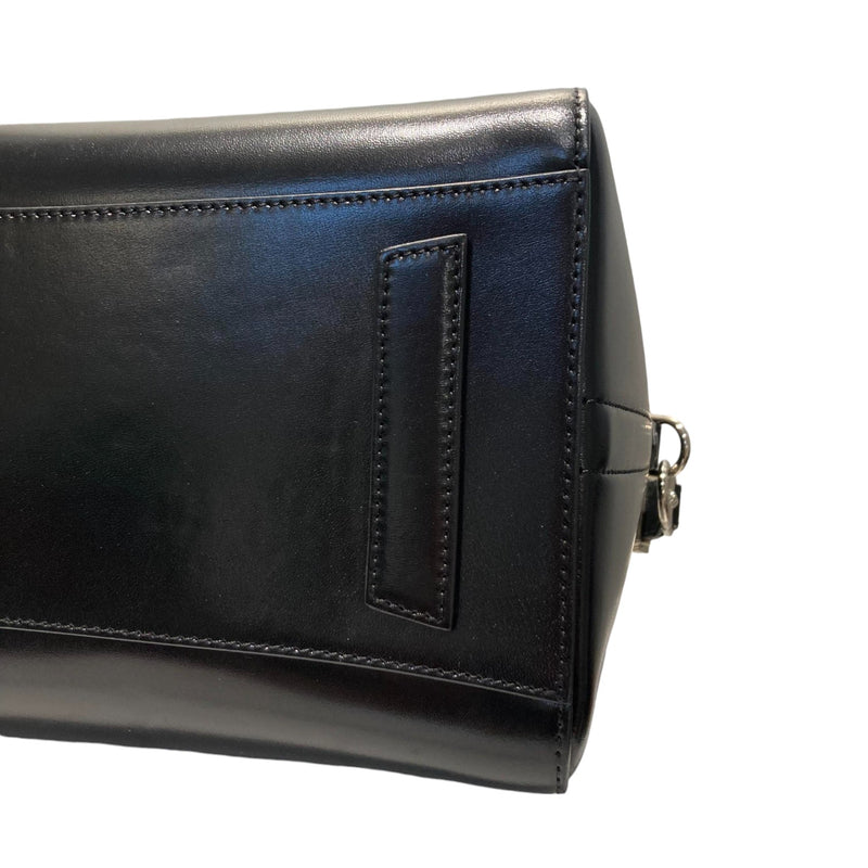 Antigona Medium Shiny Calfskin Black SHW