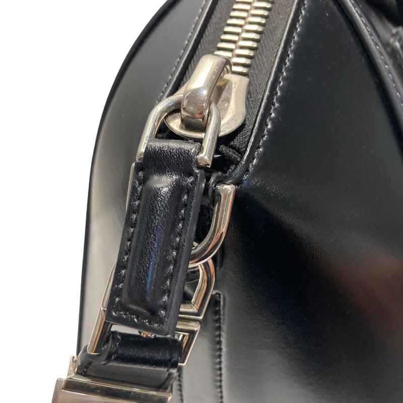Antigona Medium Shiny Calfskin Black SHW