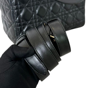Lady Dior Medium Lambskin Cannage Black GHW