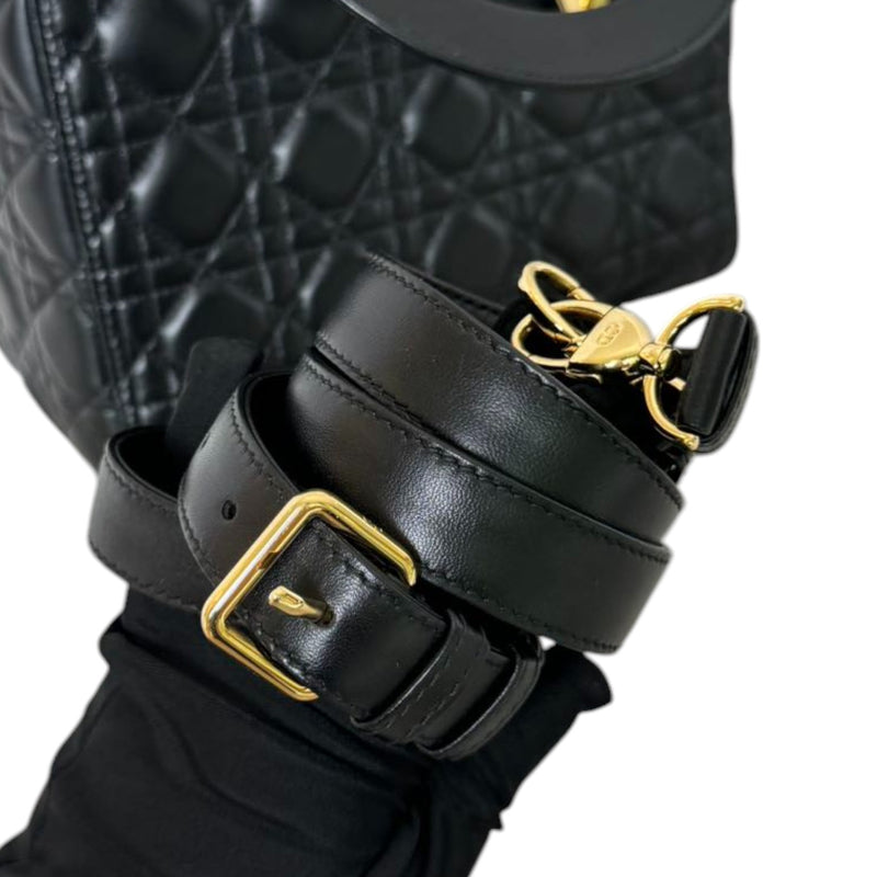 Lady Dior Medium Lambskin Cannage Black GHW