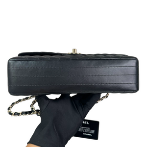 Double Flap Medium Lambskin Chevron Quilted Black LGHW