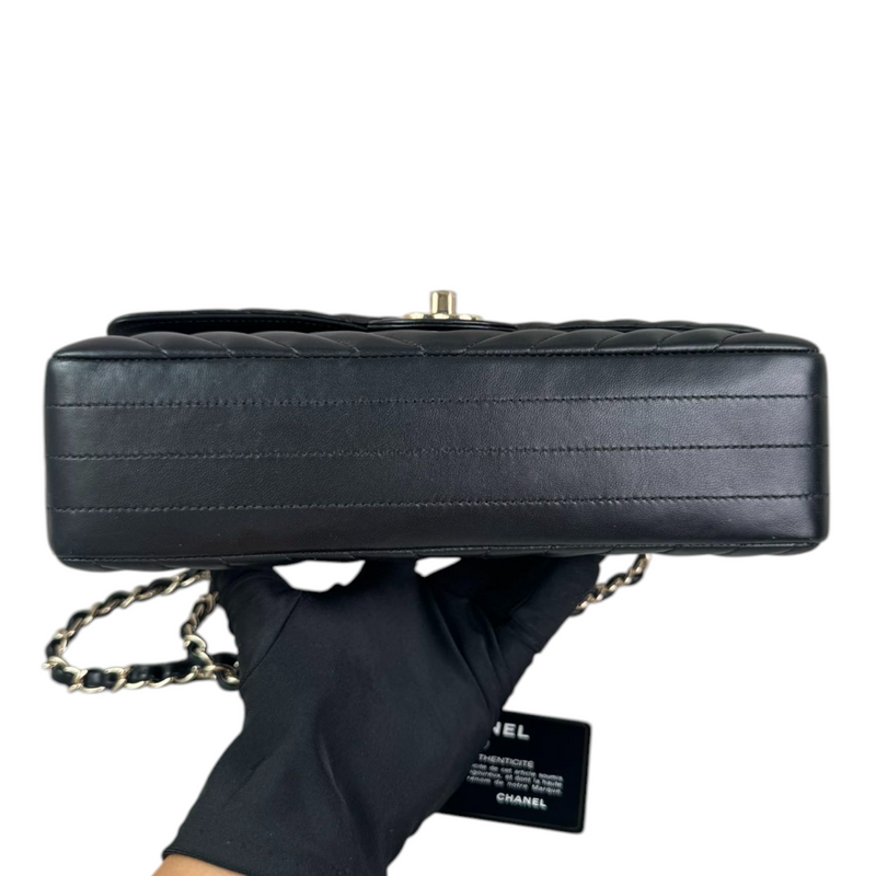 Double Flap Medium Lambskin Chevron Quilted Black LGHW