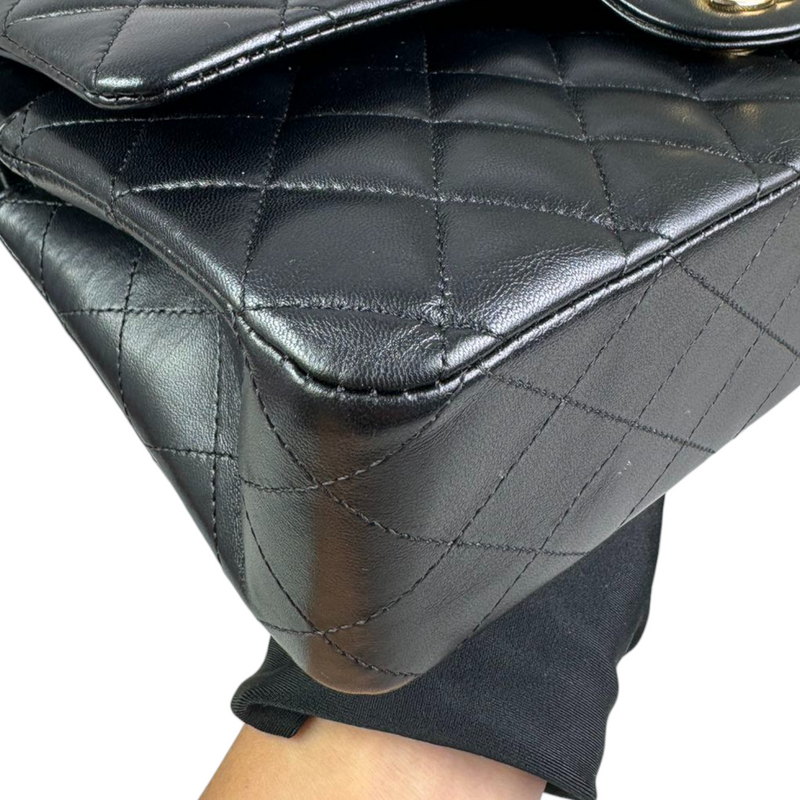 Classic Double Flap Medium Lambskin Quilted Black GHW