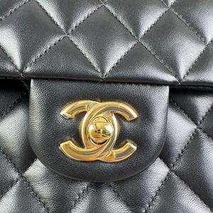 Classic Double Flap Medium Lambskin Quilted Black GHW