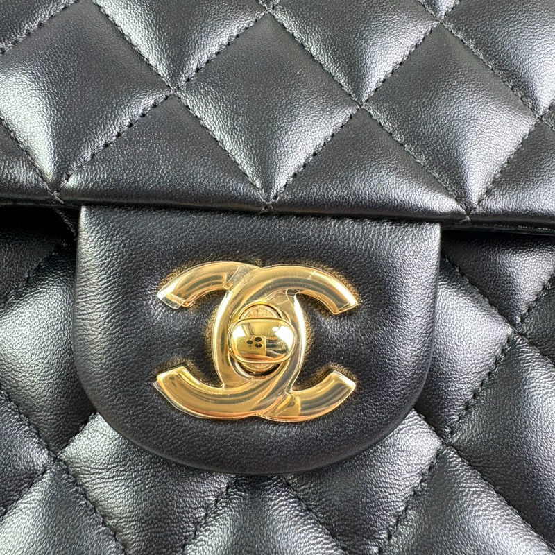 Classic Double Flap Medium Lambskin Quilted Black GHW