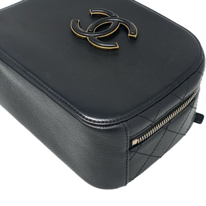 Small Coco Curve Vanity Bag Black GHW