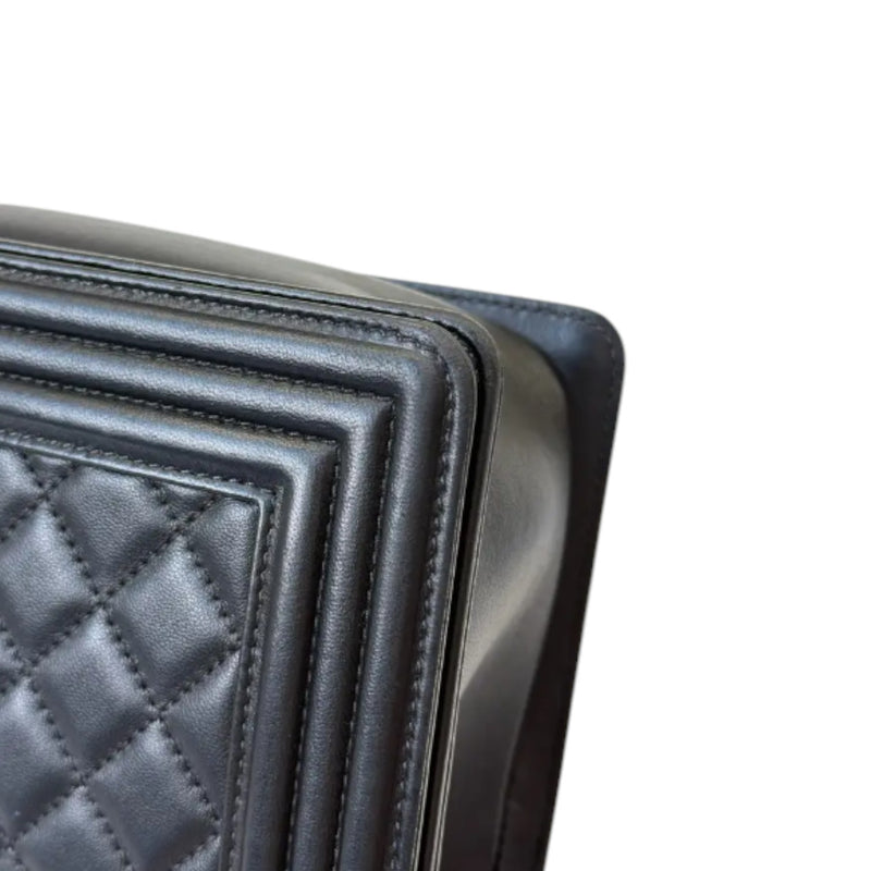 Boy Flap Medium Lambskin Quilted Black GHW