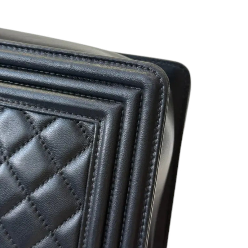 Boy Flap Medium Lambskin Quilted Black GHW
