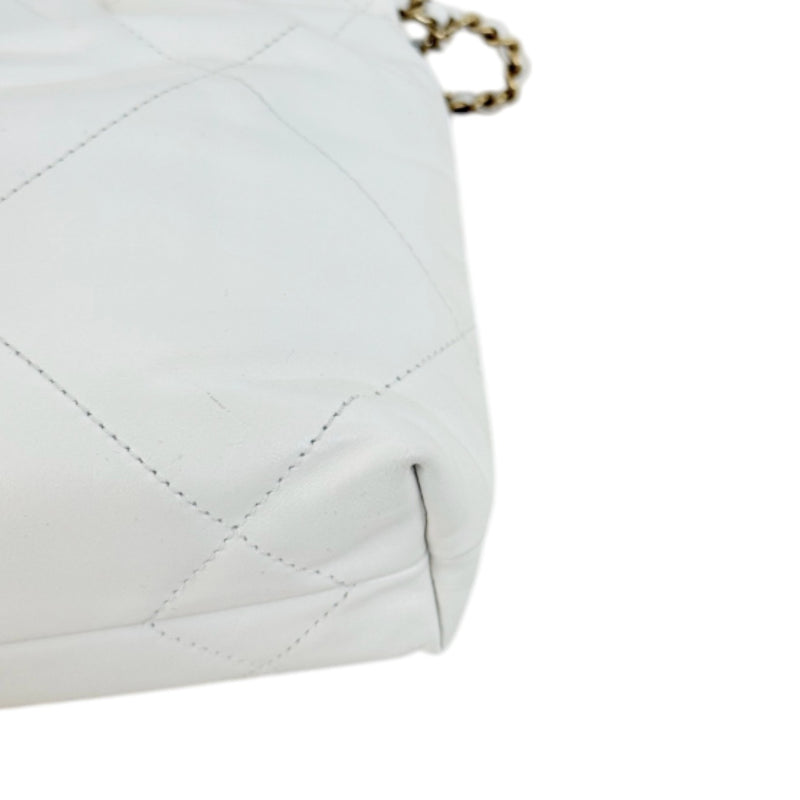 22 Mini Shiny Calfskin Quilted White GHW