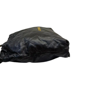 22 Medium Shiny Calfskin Quilted Black GHW