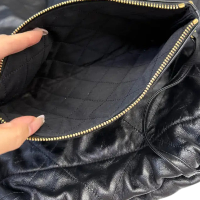 22 Medium Shiny Calfskin Quilted Black GHW