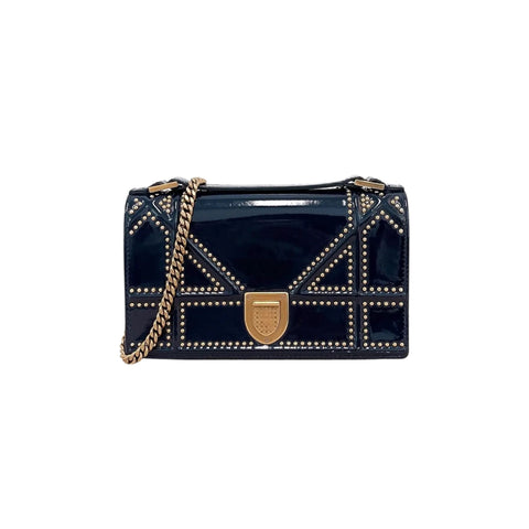 30 Montaigne Flap Bag Black SHW