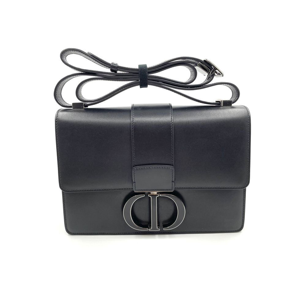 30 Montaigne Flap Bag Black SHW