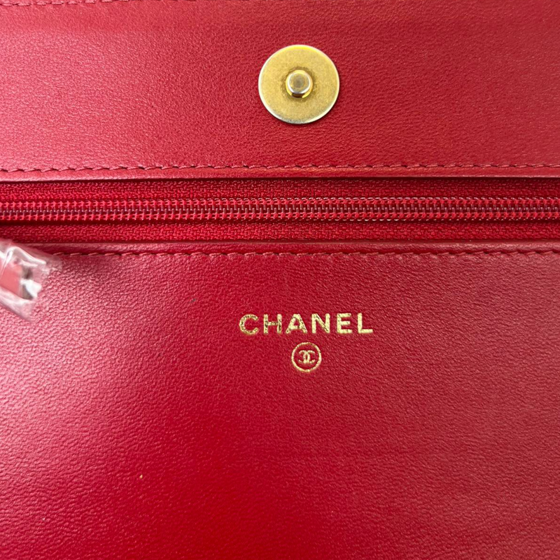 Wallet on Chain Velvet Red GHW