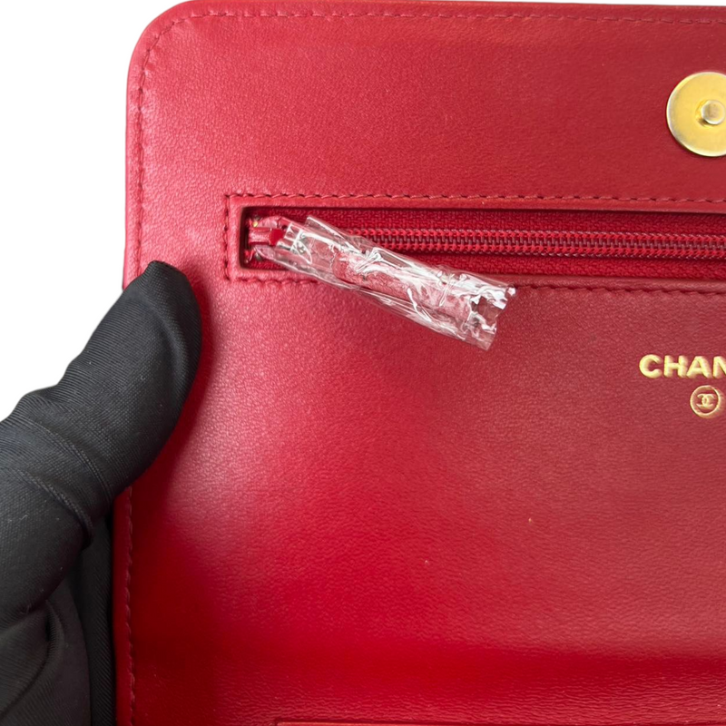Wallet on Chain Velvet Red GHW