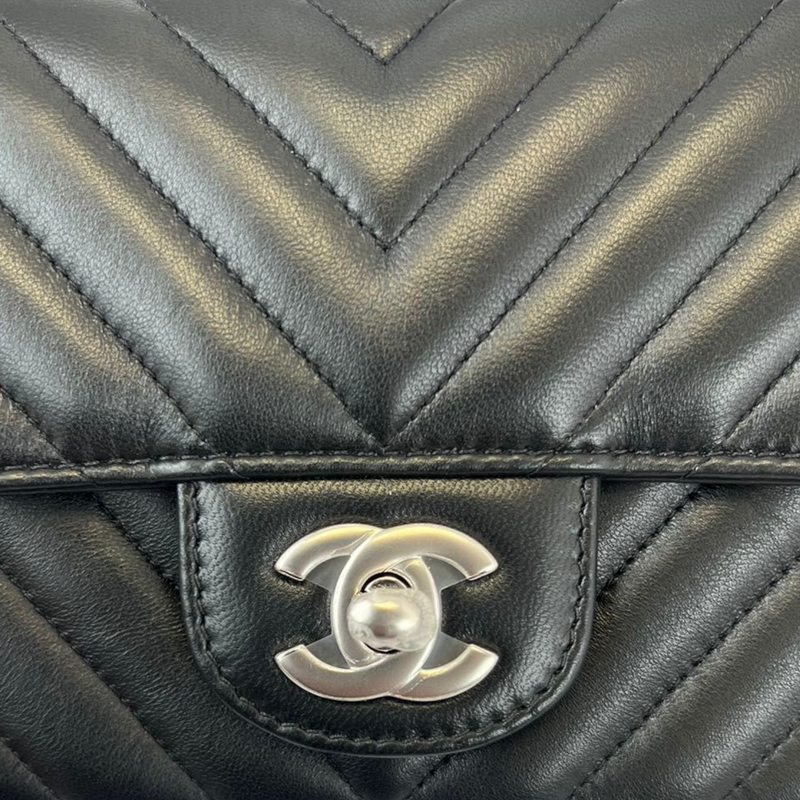 Timeless Chanel mini rectangular classic flap Black Lambskin ref