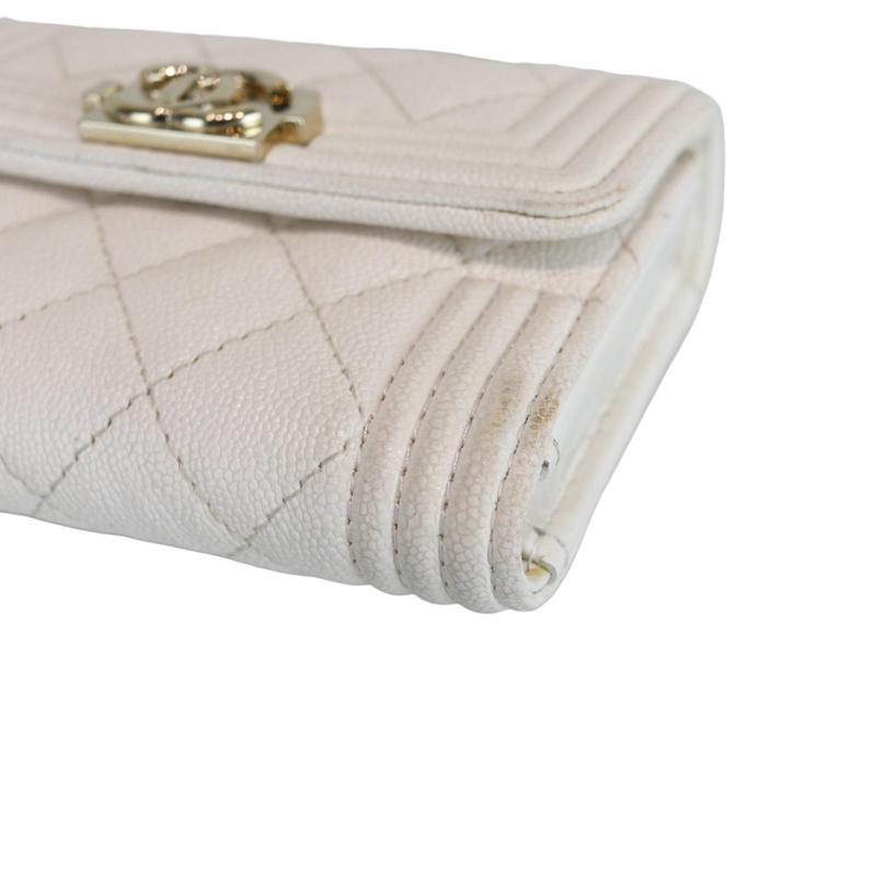 Caviar Quilted White Flap Wallet LGHW