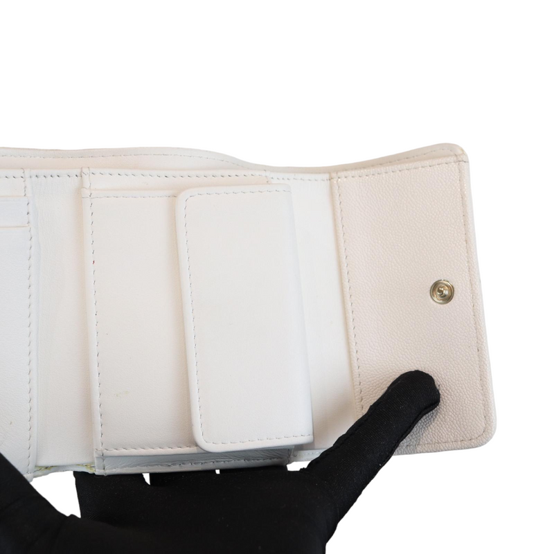 Caviar Quilted White Flap Wallet LGHW