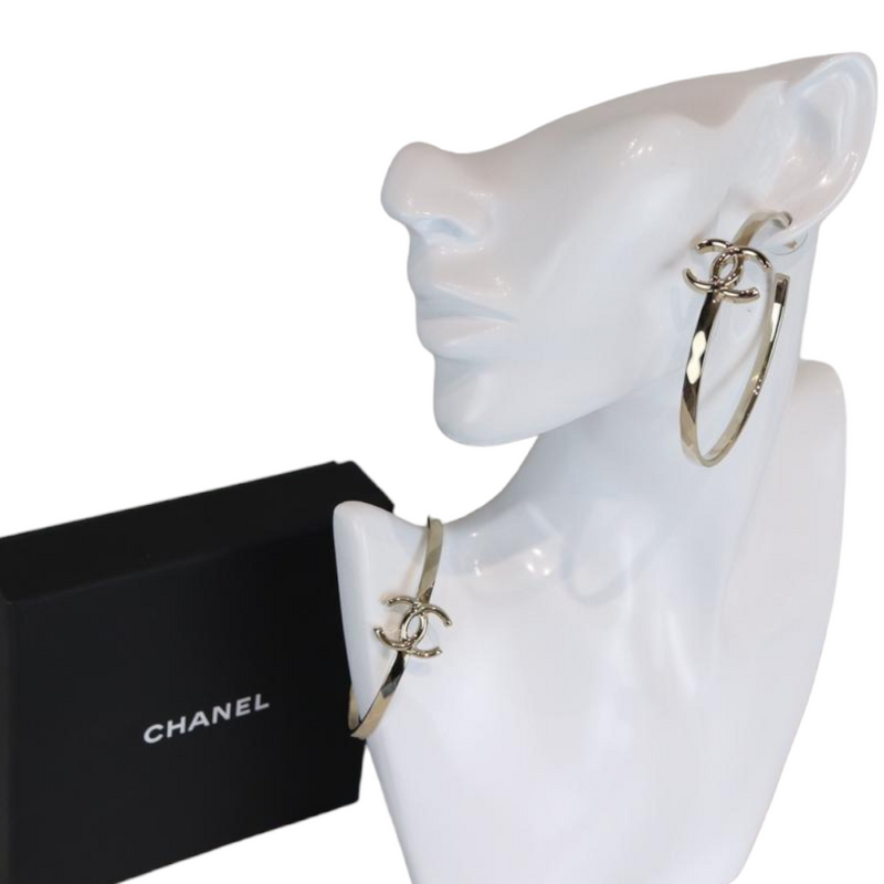 Chanel Gold Plated CC Hat Black Fuchsia Crystal Necklace 