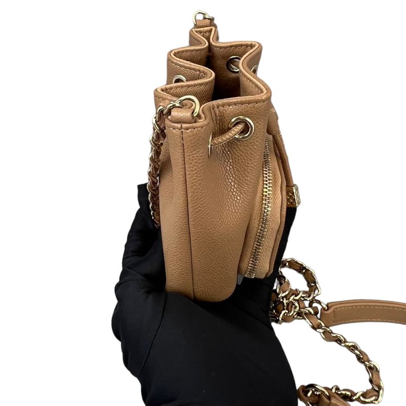 Chanel Vintage Green Caviar Leather Hobo Bucket Shoulder Bag with Golden Chain Strap, Drawstrings, and CC Stitch Mark