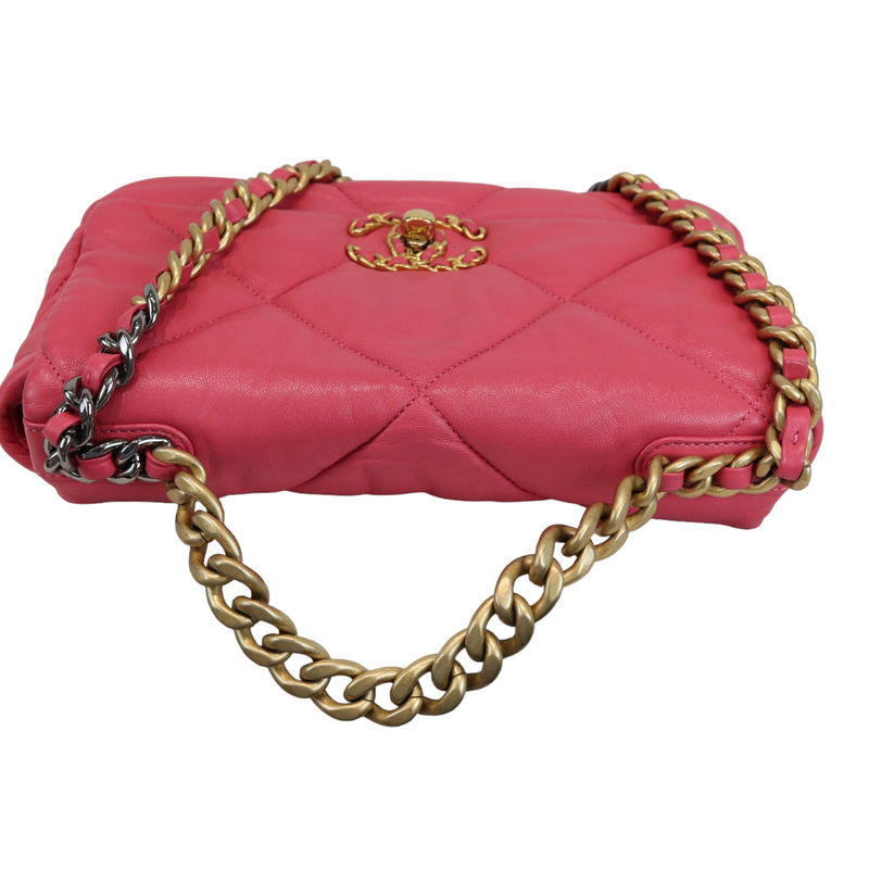 Like New) Chanel Classic Quilted Pink Ombre Metallic Lambskin Mini