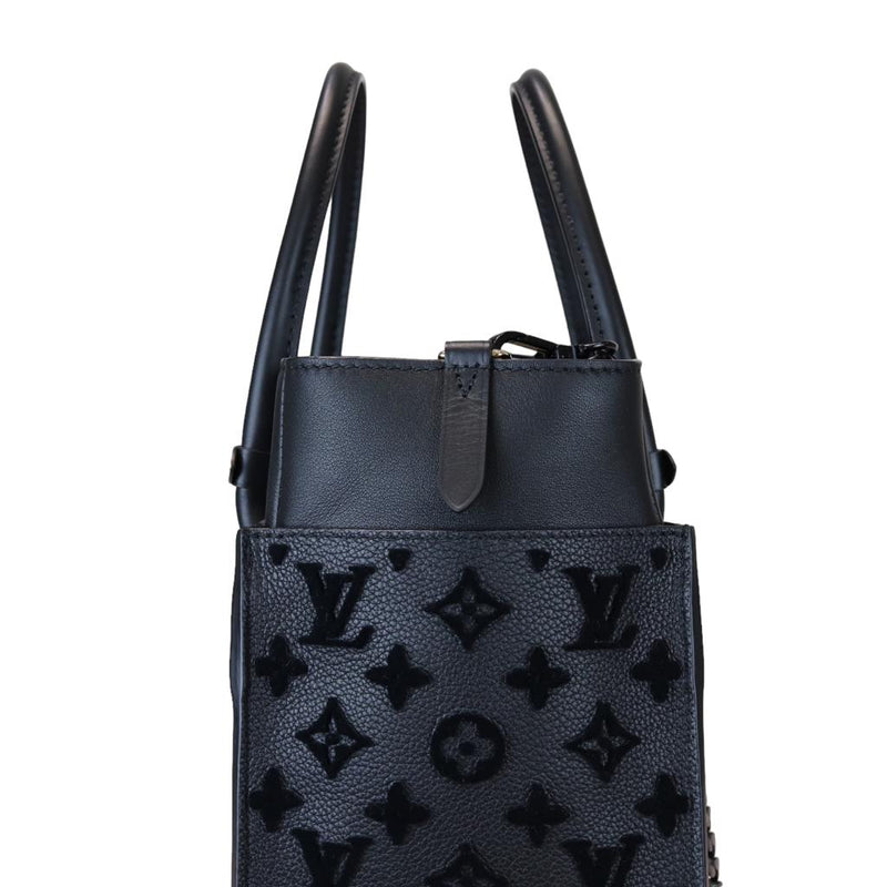 Calfskin Monogram Tufting On My Side Black