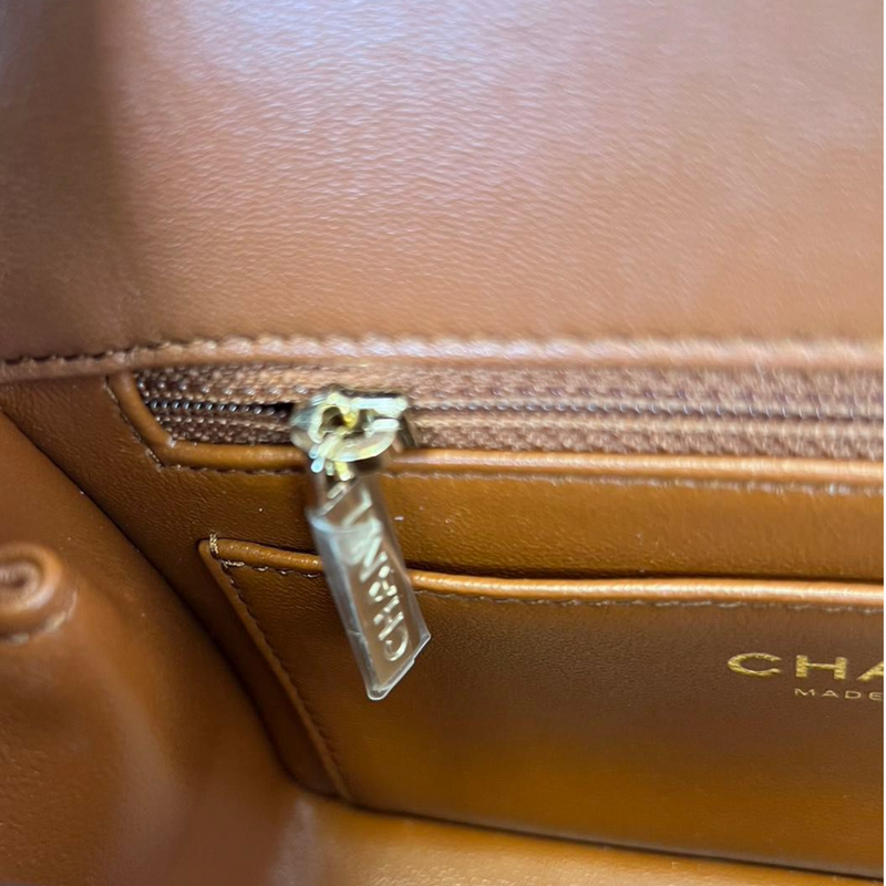 Chanel Enchained Flap Medium, White Leather with Brushed Gold Hardware,  Preowned in Dustbag CMA001