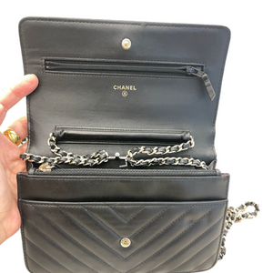 Lambskin Chevron Wallet on Chain WOC Black GHW