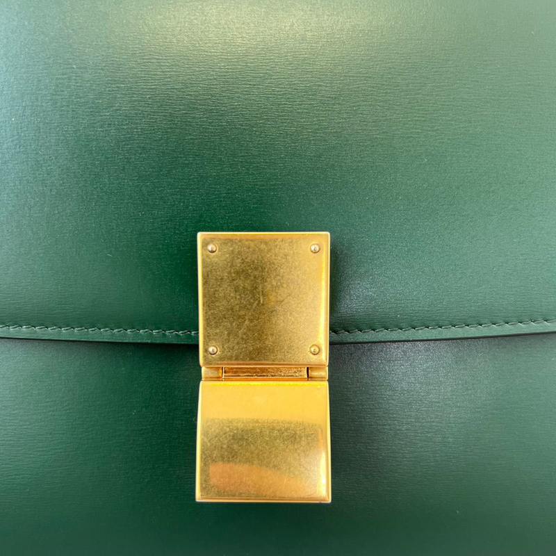 Box Calfskin Medium Classic Box Flap Bag Green GHW