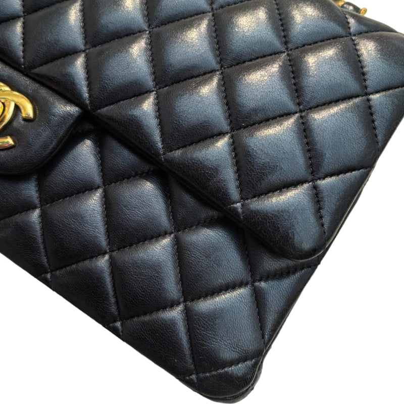 Double Flap Medium Lambskin Quilted Black GHW