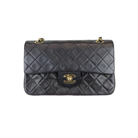 chanel classic medium lambskin double flap bag one size black
