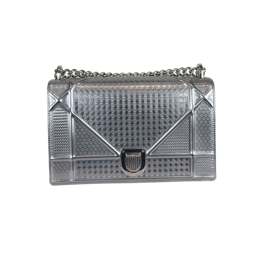 Diorama Flap Medium Metallic Patent Silver SHW