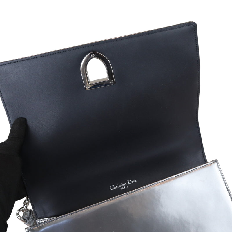 Diorama Flap Medium Metallic Patent Silver SHW