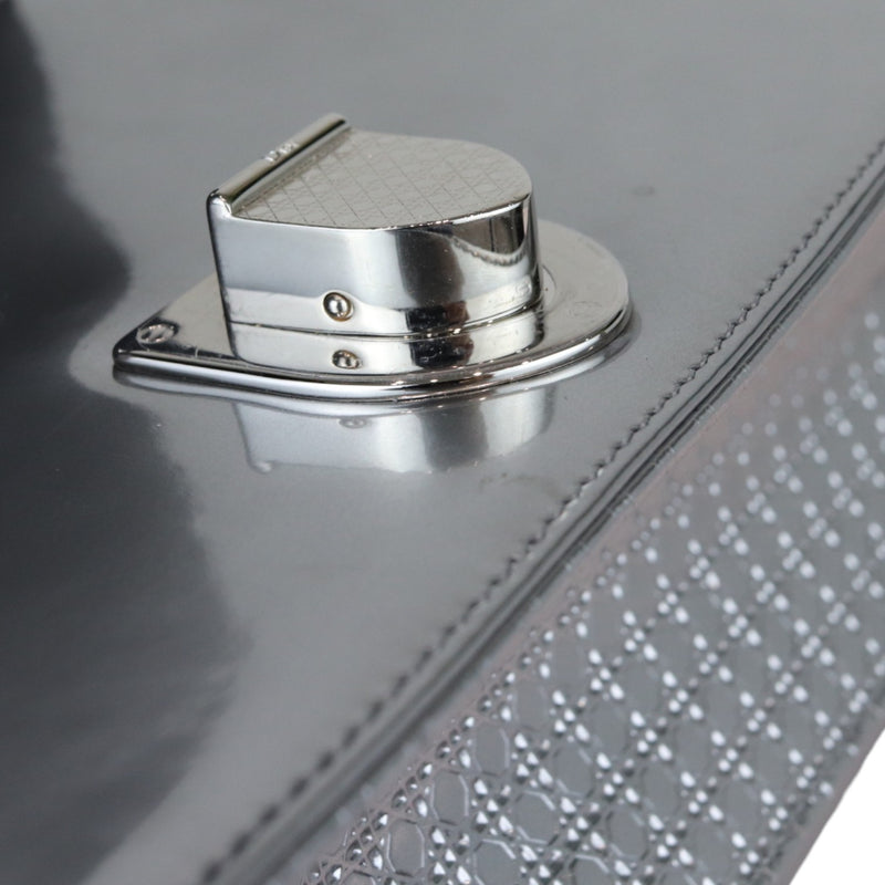 Diorama Flap Medium Metallic Patent Silver SHW