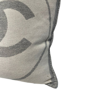 CC Pillow Merino Wool Cashmere Grey Off White