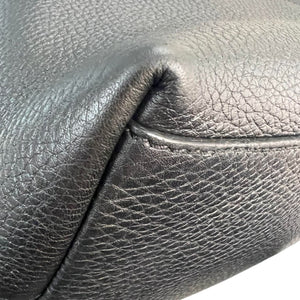 Soho Chain Shoulder Medium Pebbled Calfskin Black GHW
