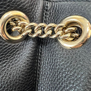 Soho Chain Shoulder Medium Pebbled Calfskin Black GHW